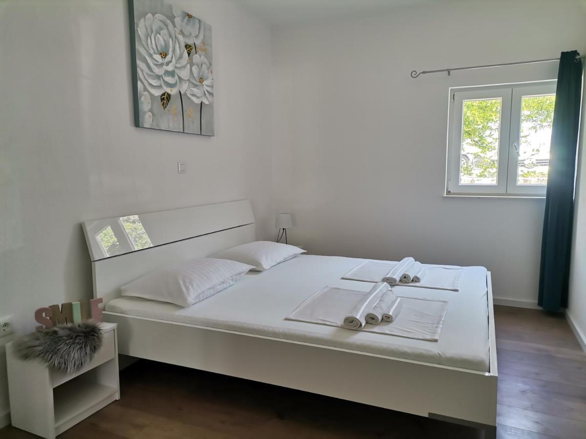 Apartmani Radic Primošten Esterno foto